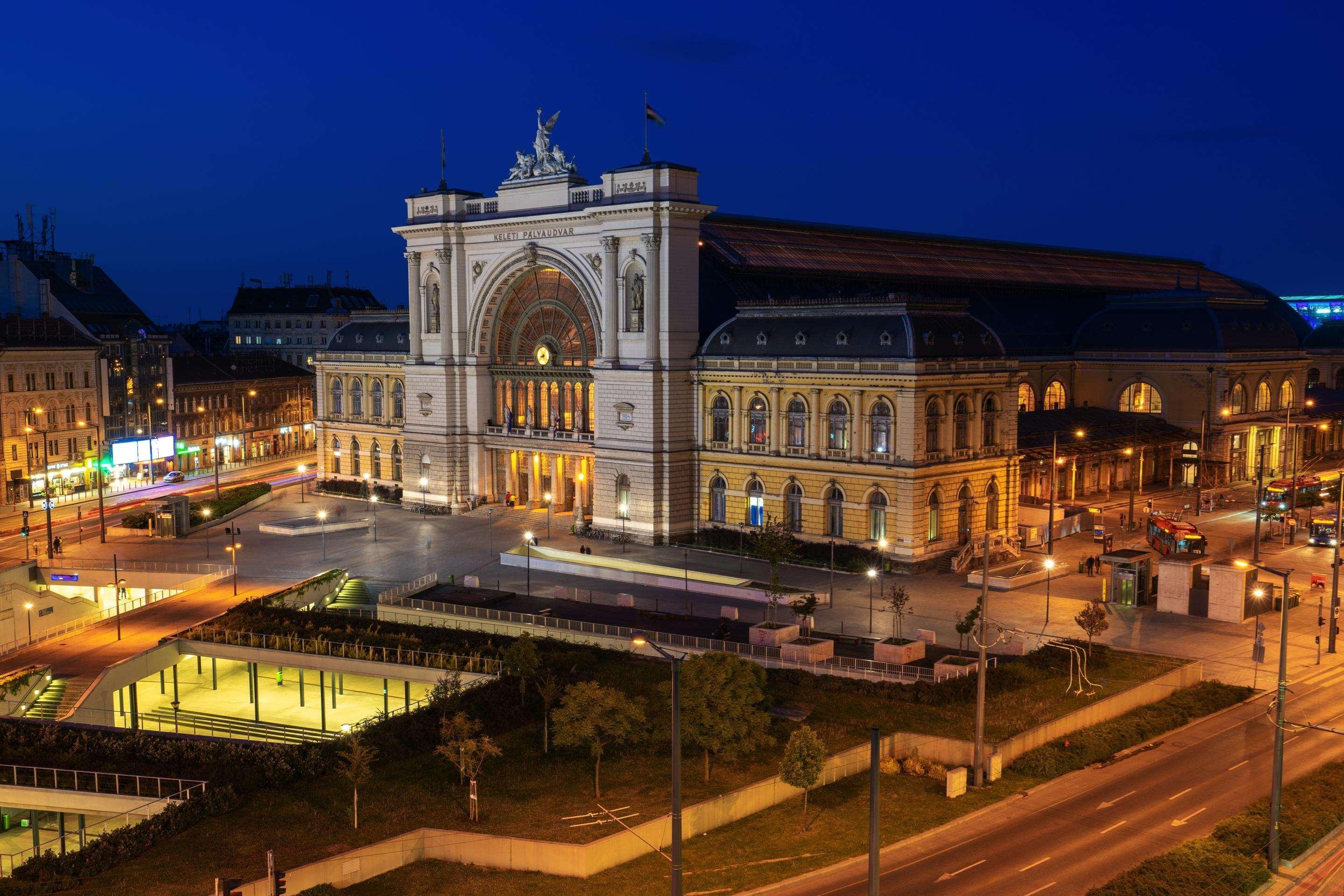 Intercityhotel Budapeste Exterior foto